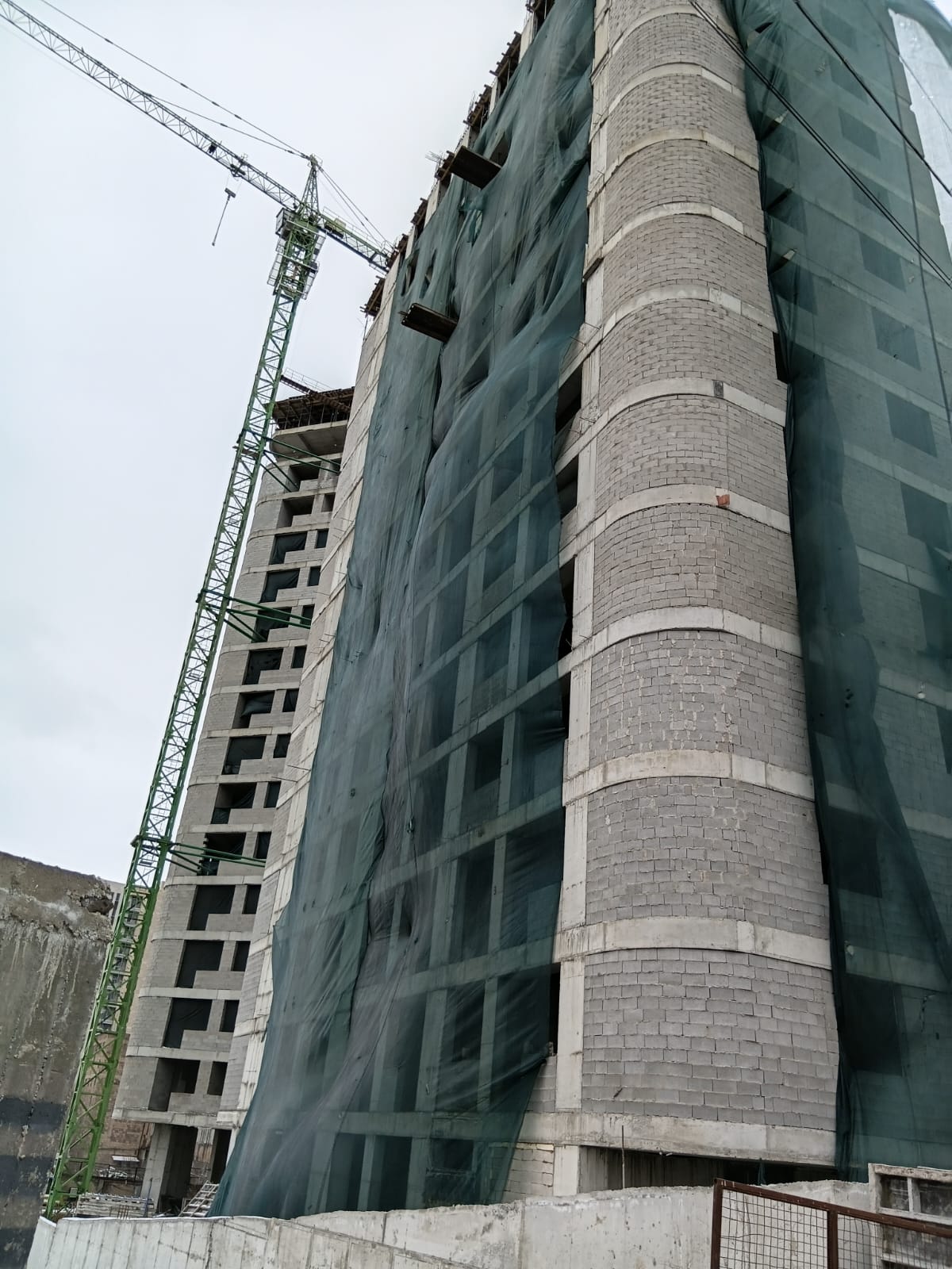 Բնակելի շենք Նոր Նորք 4 զանգված — 4